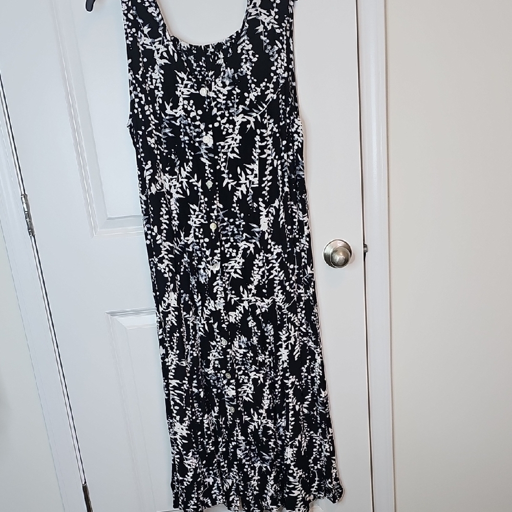 J.B.S. Black and White‎ Maxi Dress